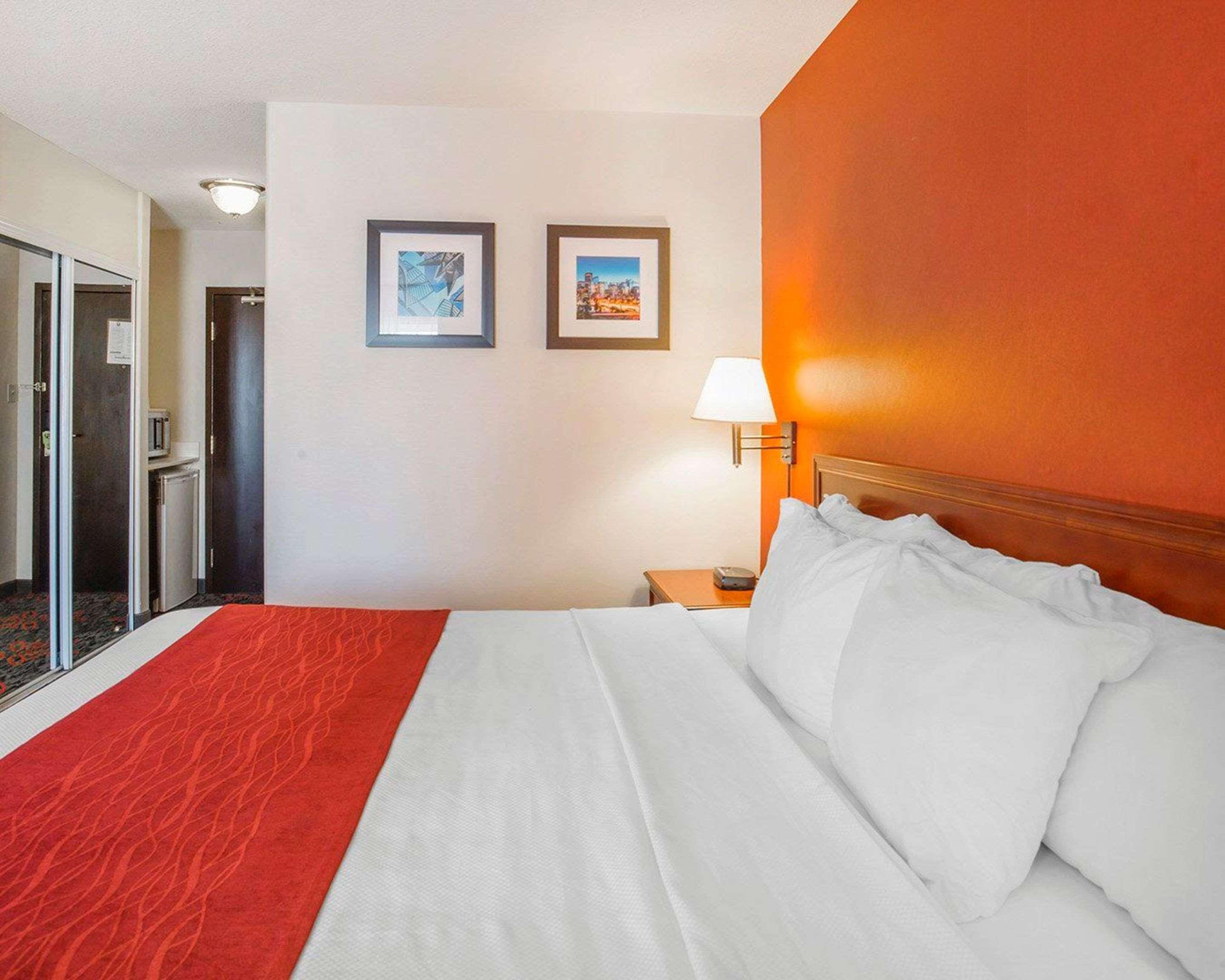 Comfort Inn & Suites University YYC Exteriér fotografie
