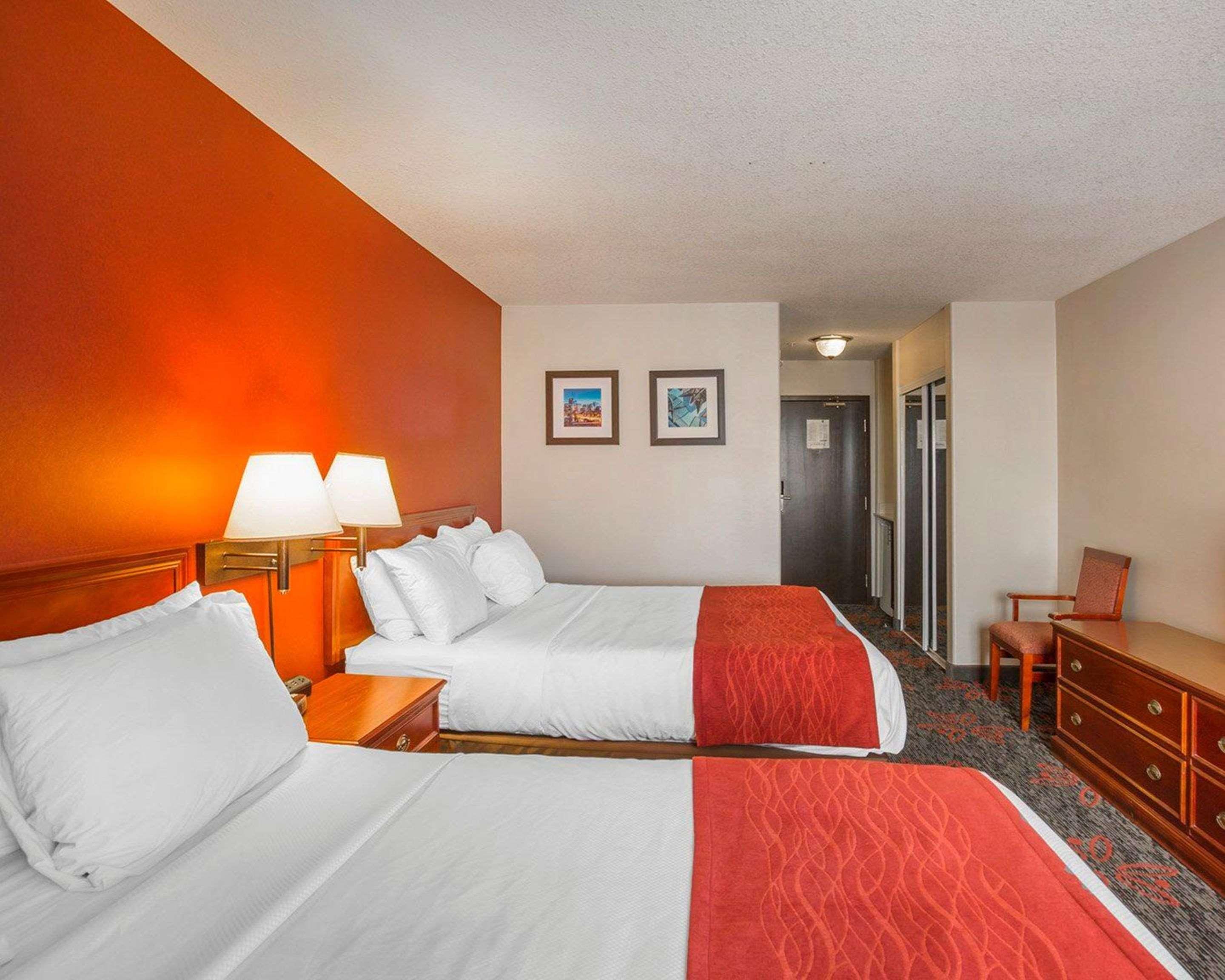 Comfort Inn & Suites University YYC Exteriér fotografie