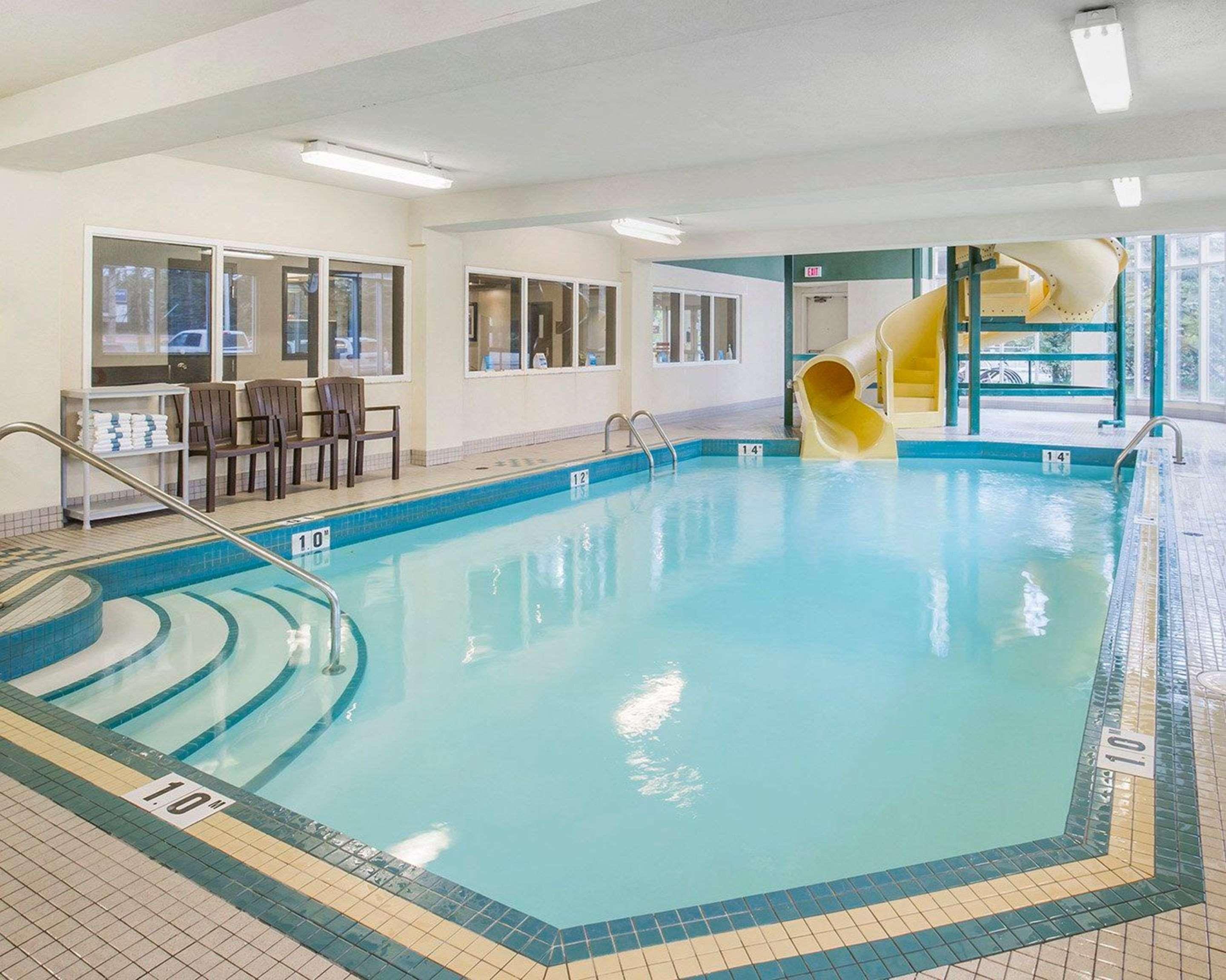 Comfort Inn & Suites University YYC Exteriér fotografie