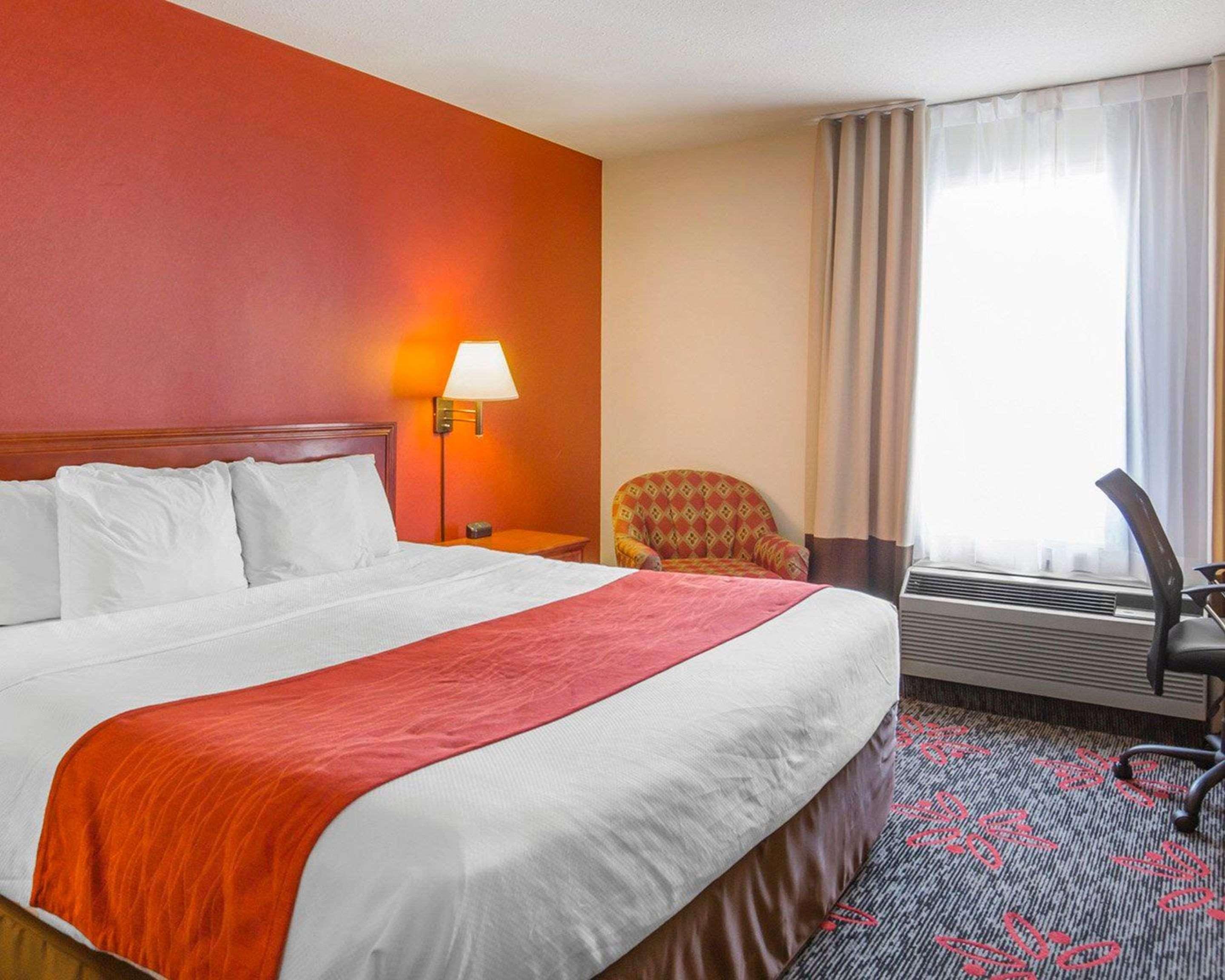 Comfort Inn & Suites University YYC Exteriér fotografie