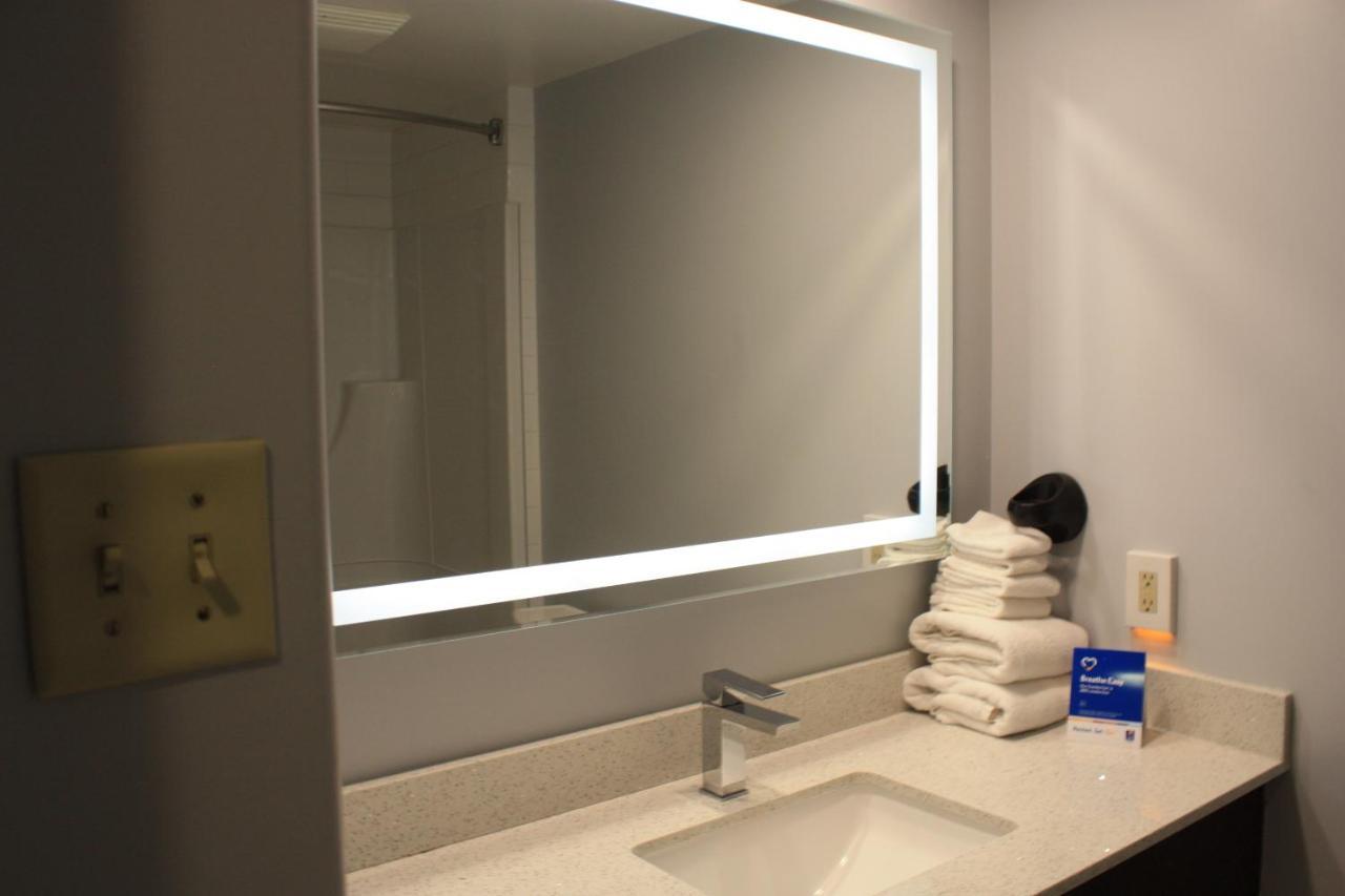 Comfort Inn & Suites University YYC Exteriér fotografie