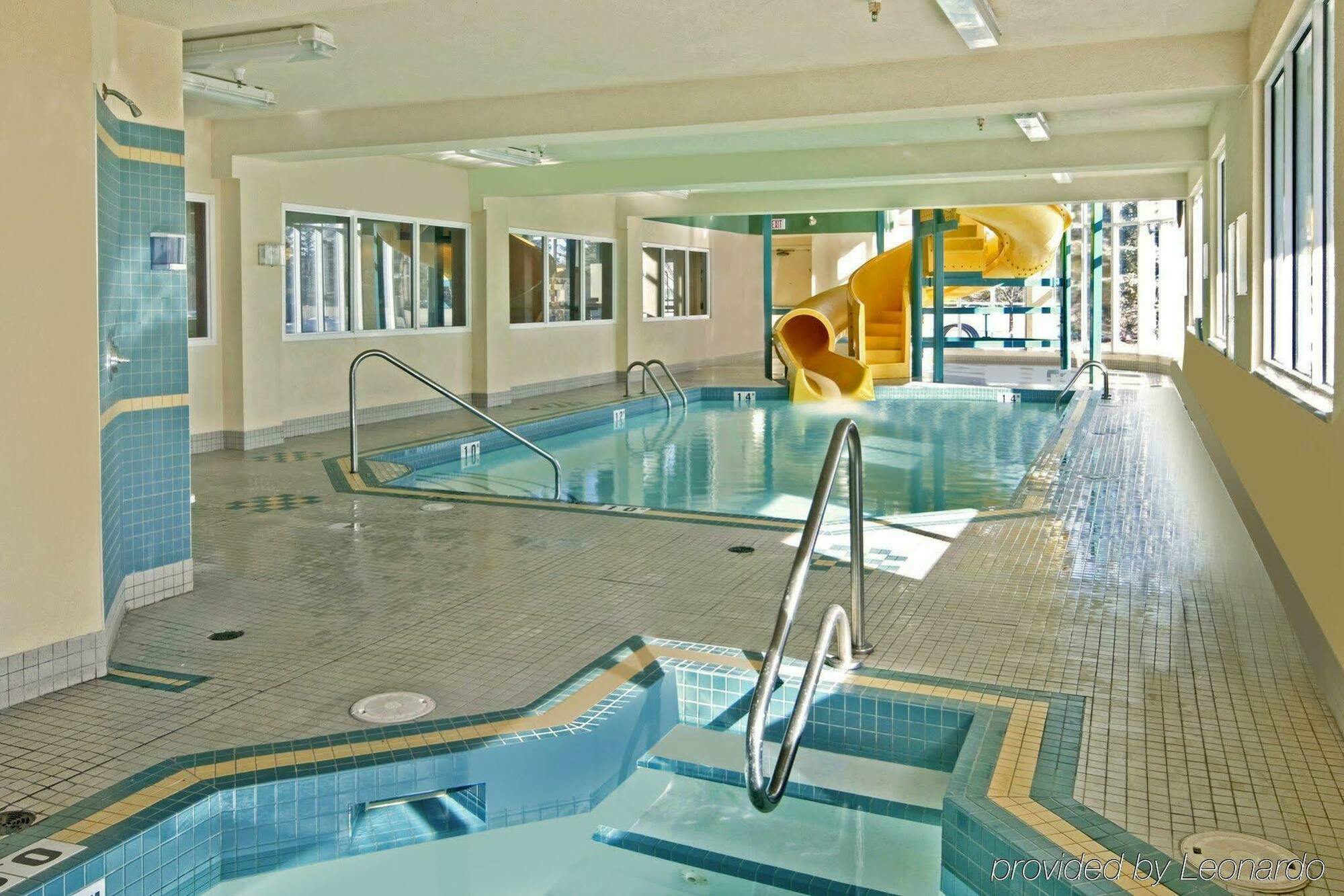 Comfort Inn & Suites University YYC Exteriér fotografie